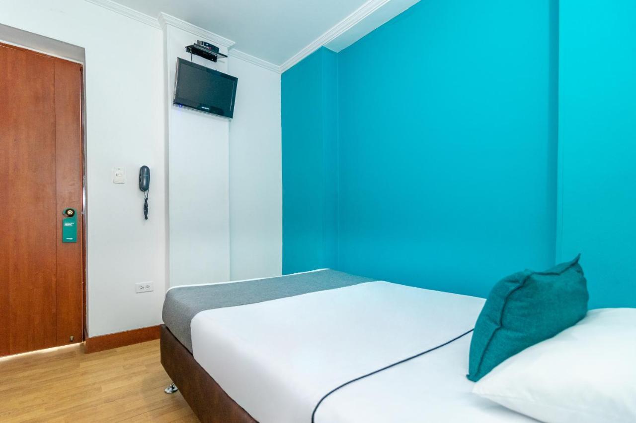 Ayenda Palermo Plaza Hotel Богота Екстериор снимка