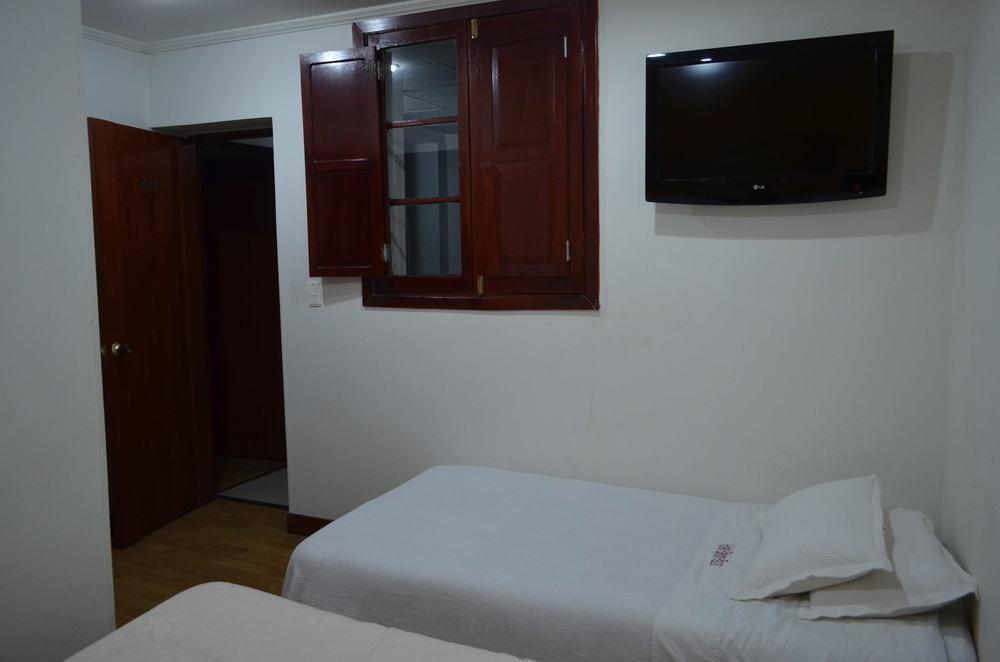 Ayenda Palermo Plaza Hotel Богота Екстериор снимка