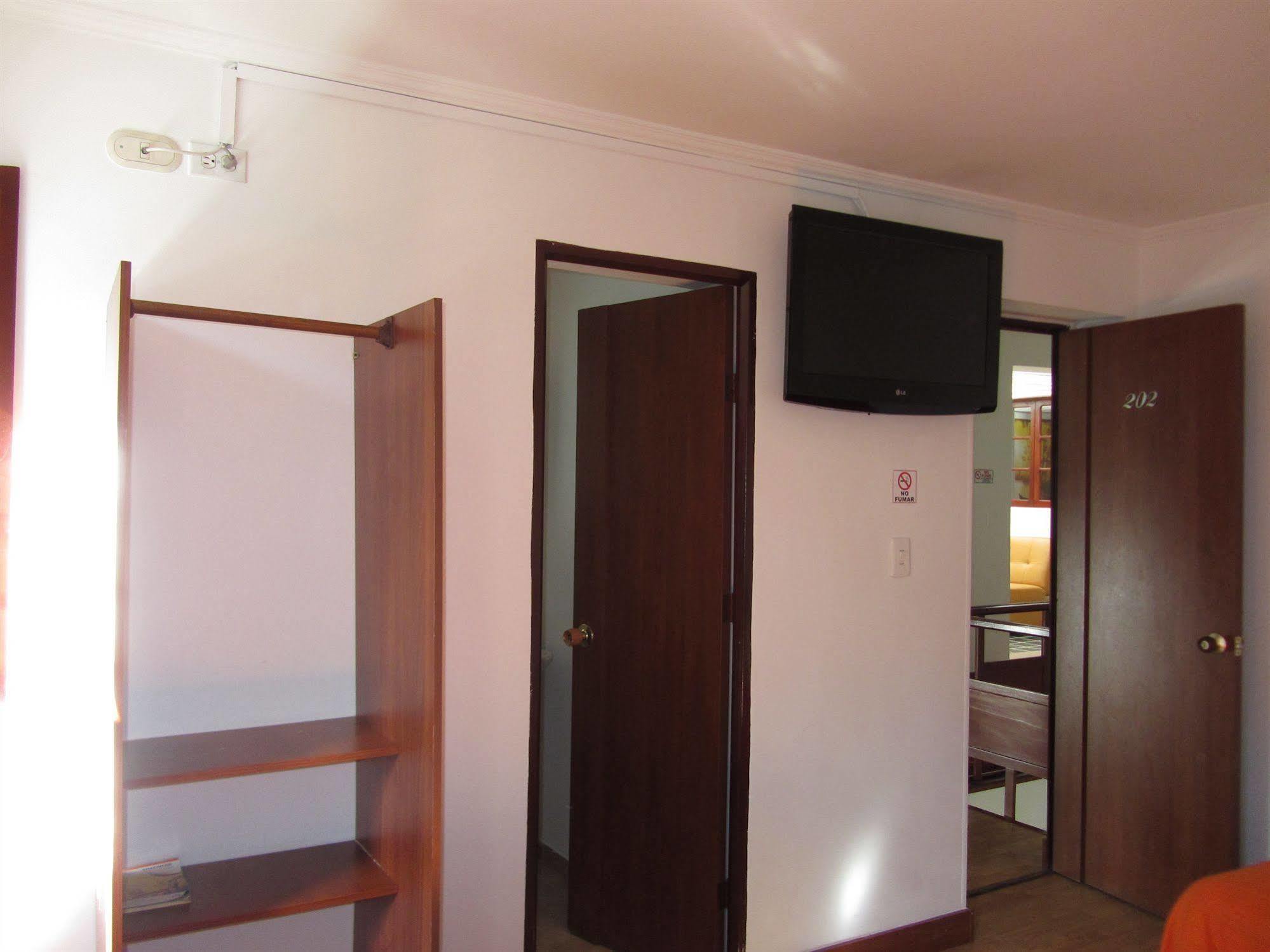 Ayenda Palermo Plaza Hotel Богота Екстериор снимка