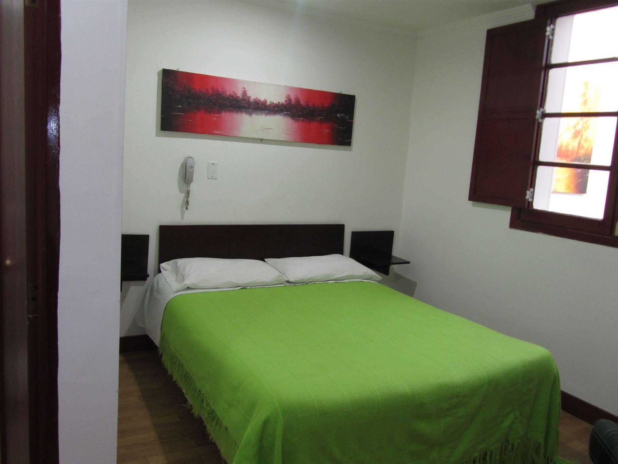 Ayenda Palermo Plaza Hotel Богота Екстериор снимка